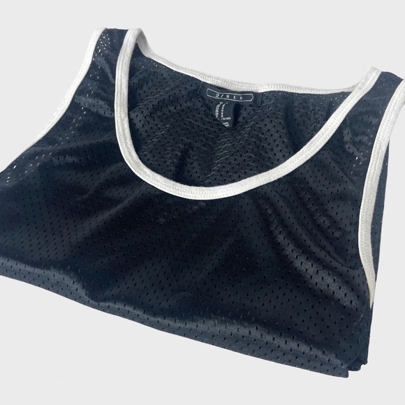 21 Men Navy Blue & White Stripe Tank Top - Picture 4 of 7